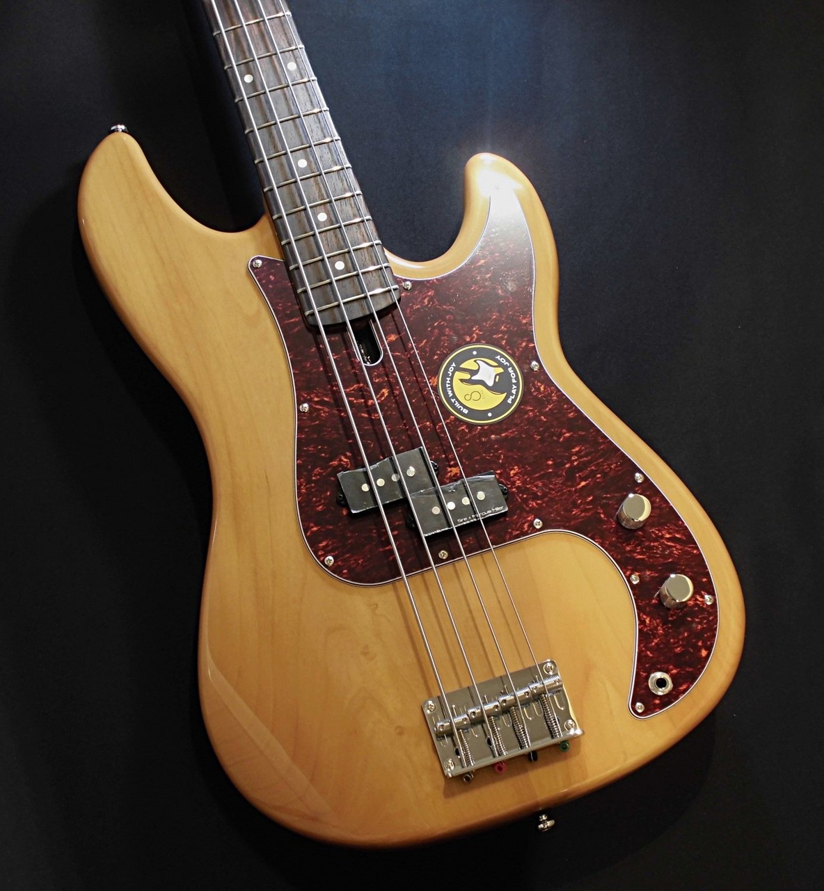 Sire P5R / NT (Natural) 【4弦】【プレベタイプ】