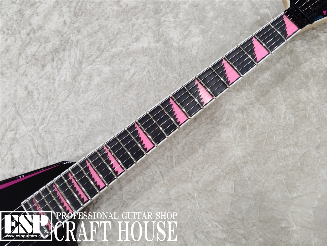 EDWARDS E-ALEXI PINK SAWTOOTH / Black with Pink Pin Stripe（新品