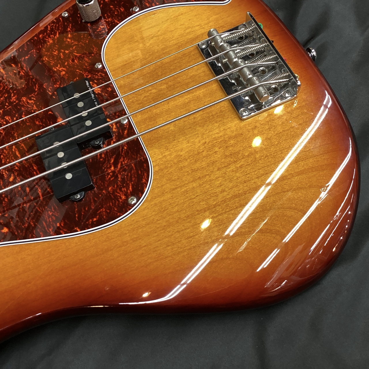 Sire P5 Alder-4 TS (サイアー 4弦 プレシジョンベースタイプ)（中古