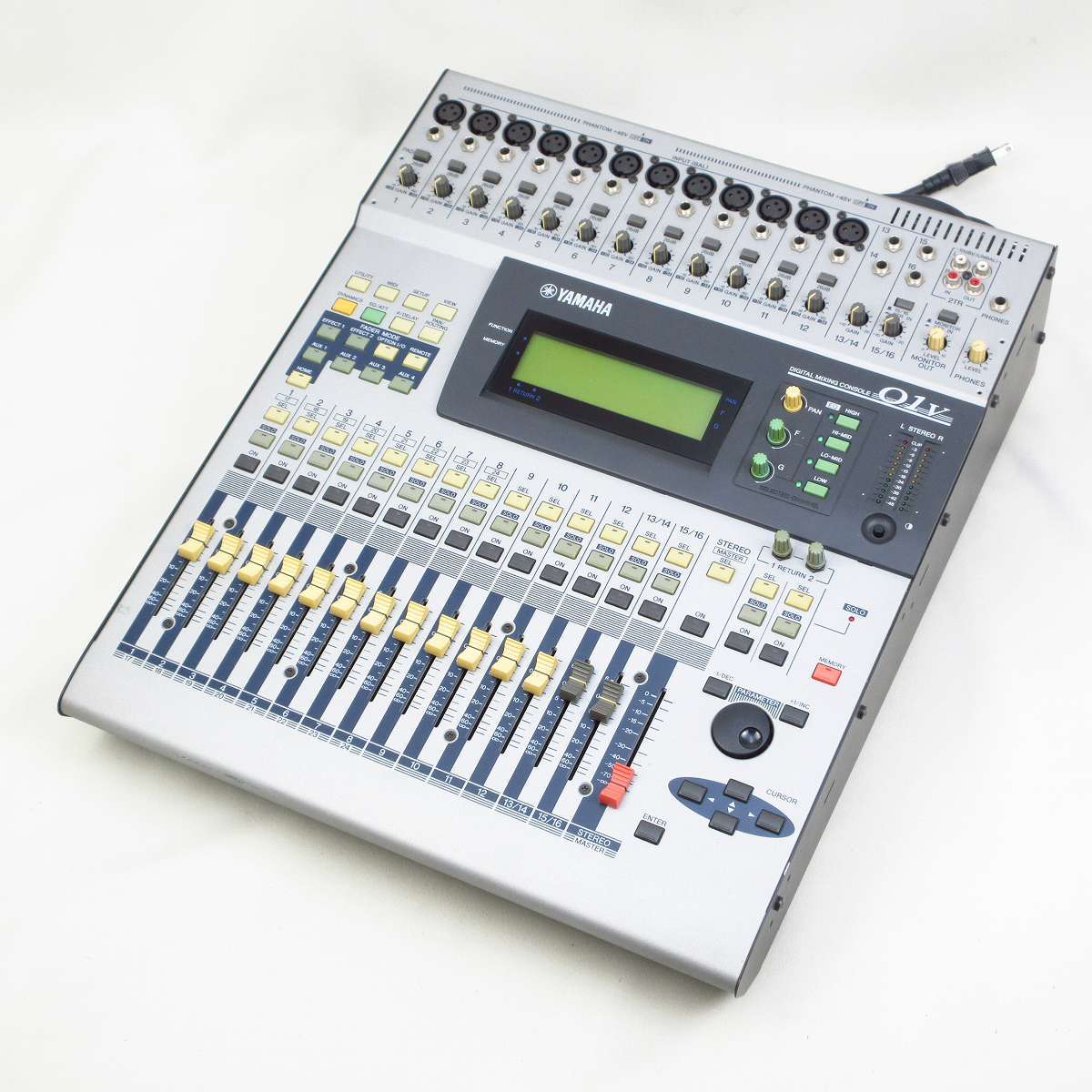 YAMAHA 01V 