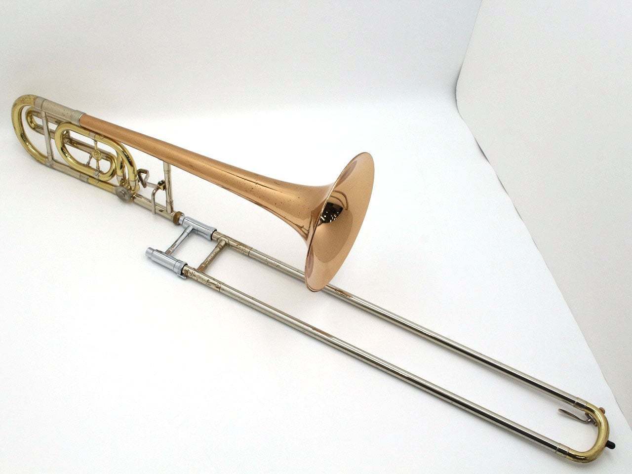 HOLTON TR150 テナーバストロンボーン アンラッカー仕上げ金管　吹奏楽 HOLTON TR150 テナーバストロンボーン アンラッカー仕上げ金管 吹奏楽
