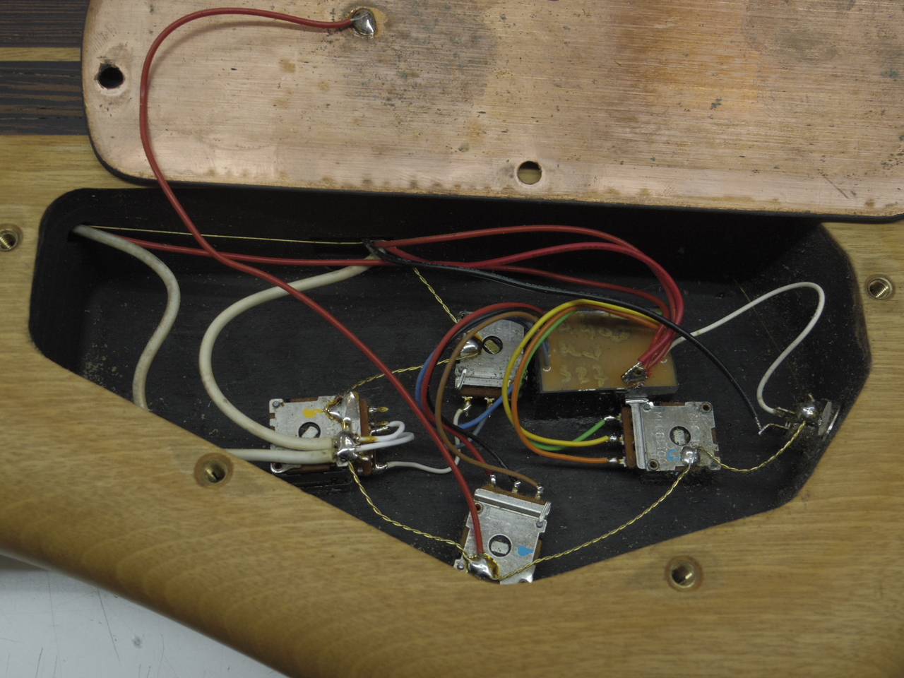 Warwick Streamer Stage 1 1987年製（ビンテージ）［デジマートSALE