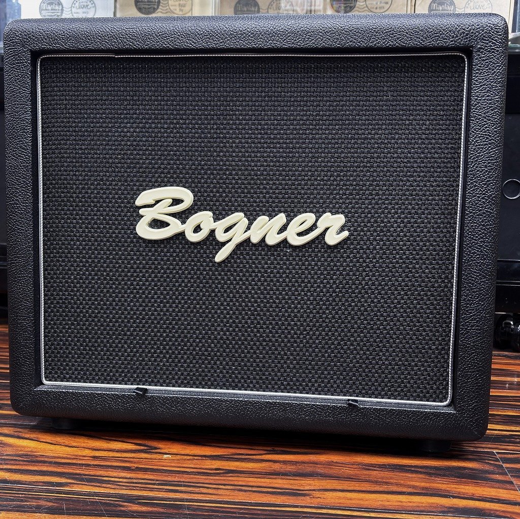 Bogner 112CP closed back dual ported cube V30 16Ω Black Tolex 