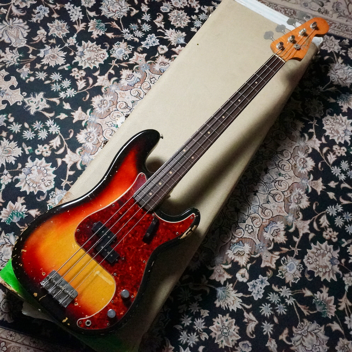 Fender 1963 Precision Bass Sunburst (Great flame Neck