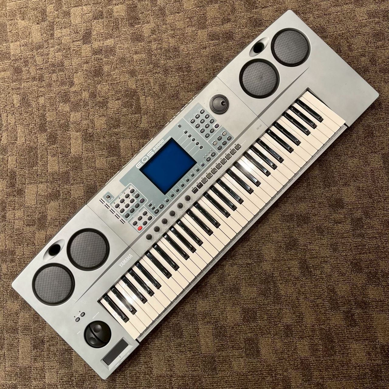 YAMAHA EOS B2000