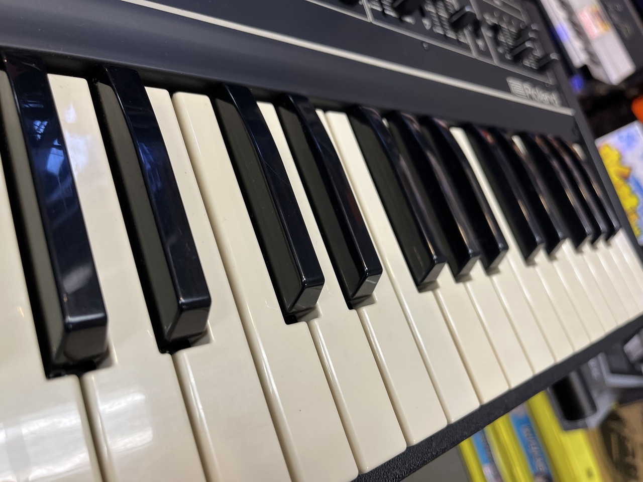 Roland SH-09【中古】（ビンテージ）【楽器検索デジマート】