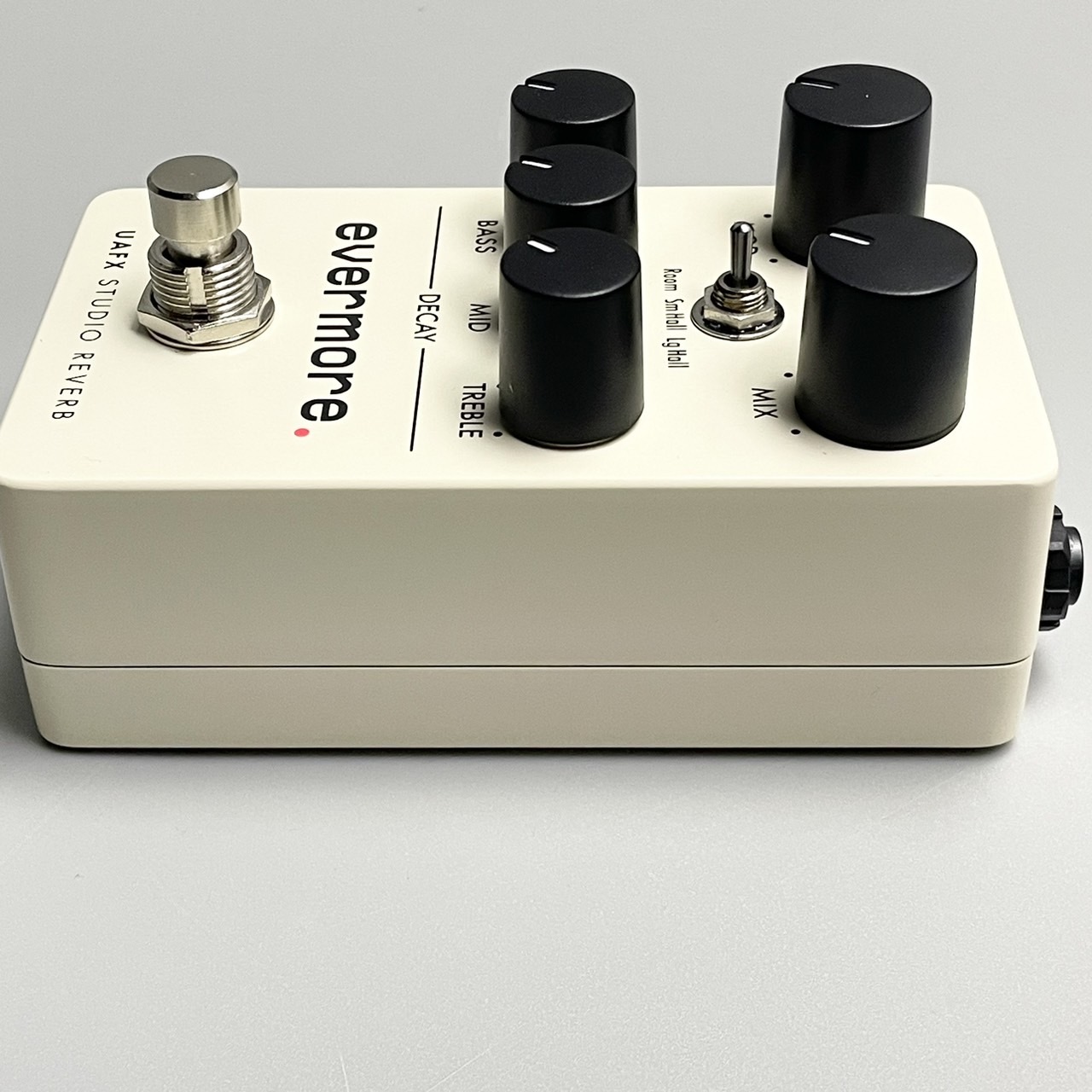 Universal Audio UAFX Evermore Studio Reverb コンパクト