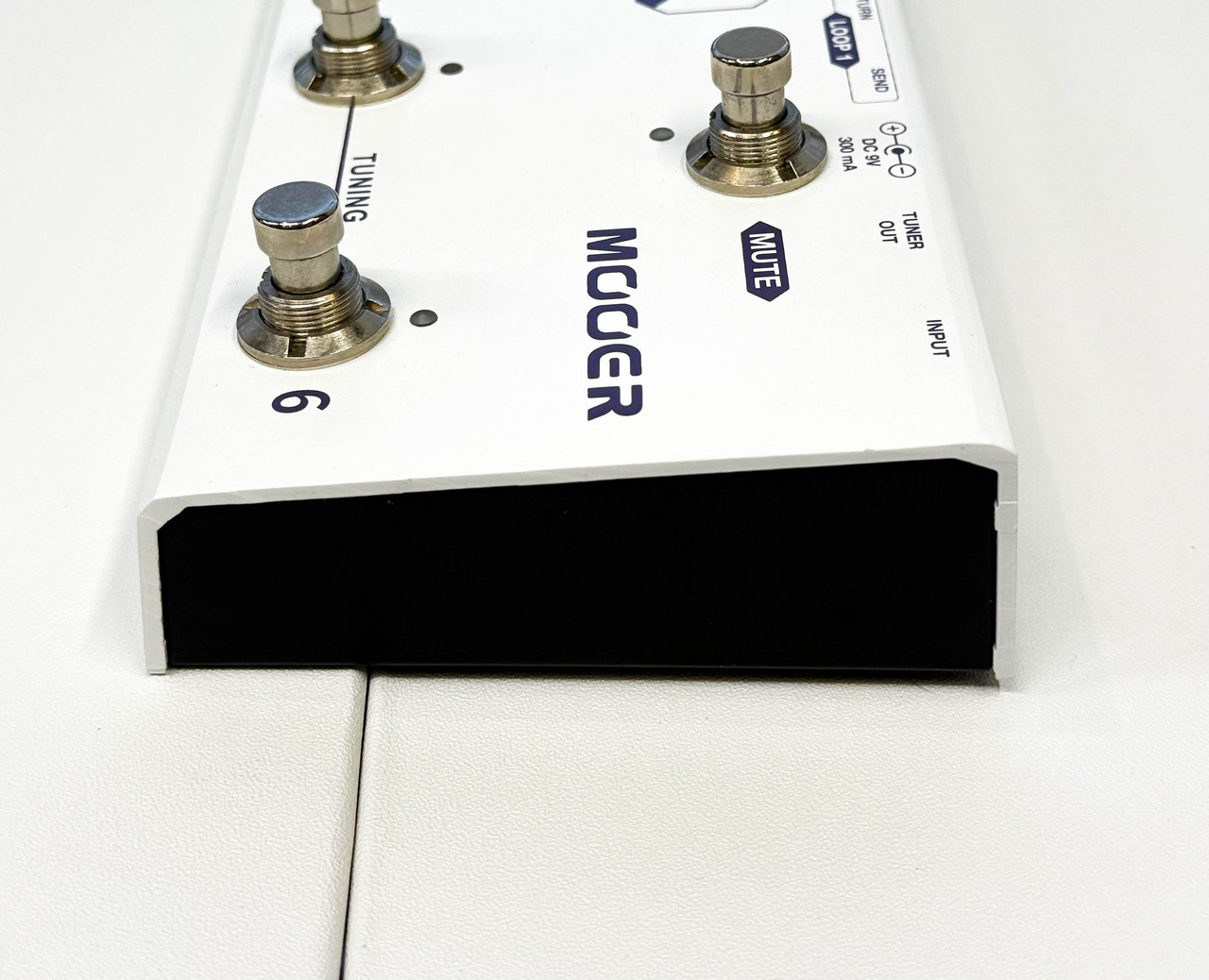 MOOER L6 MKII ペダルコントローラー　スイッチャー　中古品 MOOER L6 MKII ペダルコントローラー スイッチャー 中古品