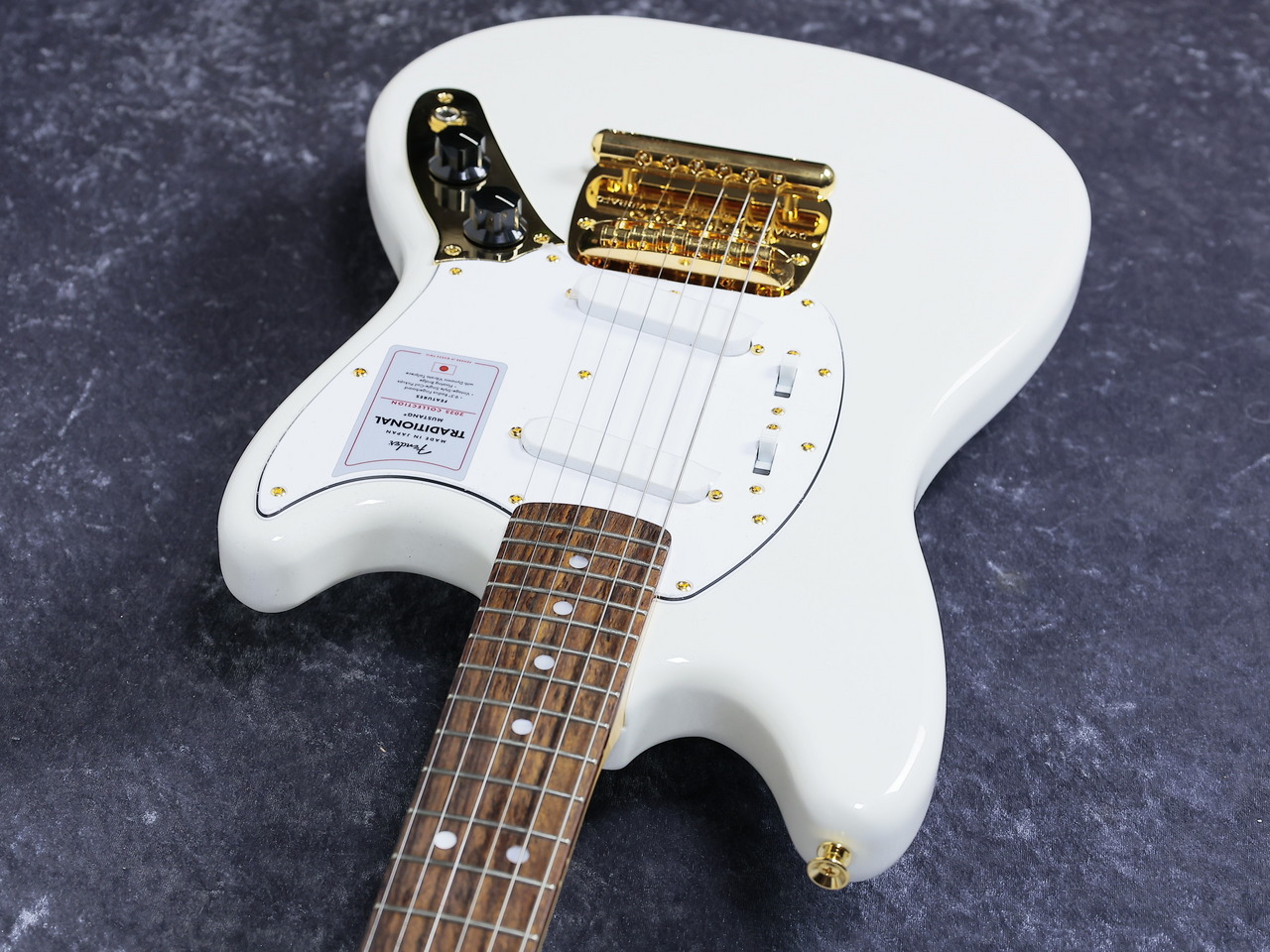 Fender 2025 Collection MIJ Traditional 60s Mustang -White Pearl
