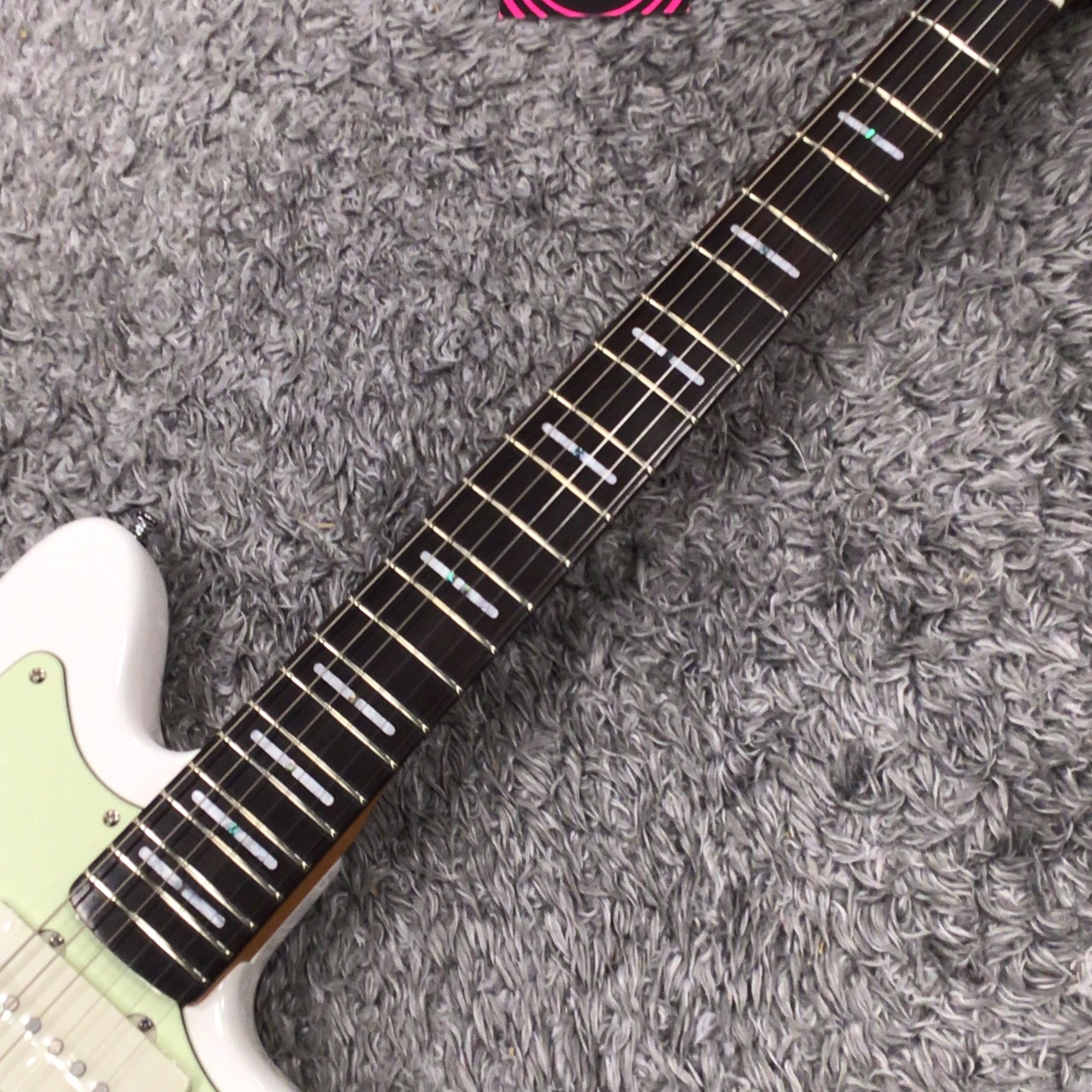 Sire Larry Carlton J5 WH (White) 【ラリー・カールトン監修】【JM