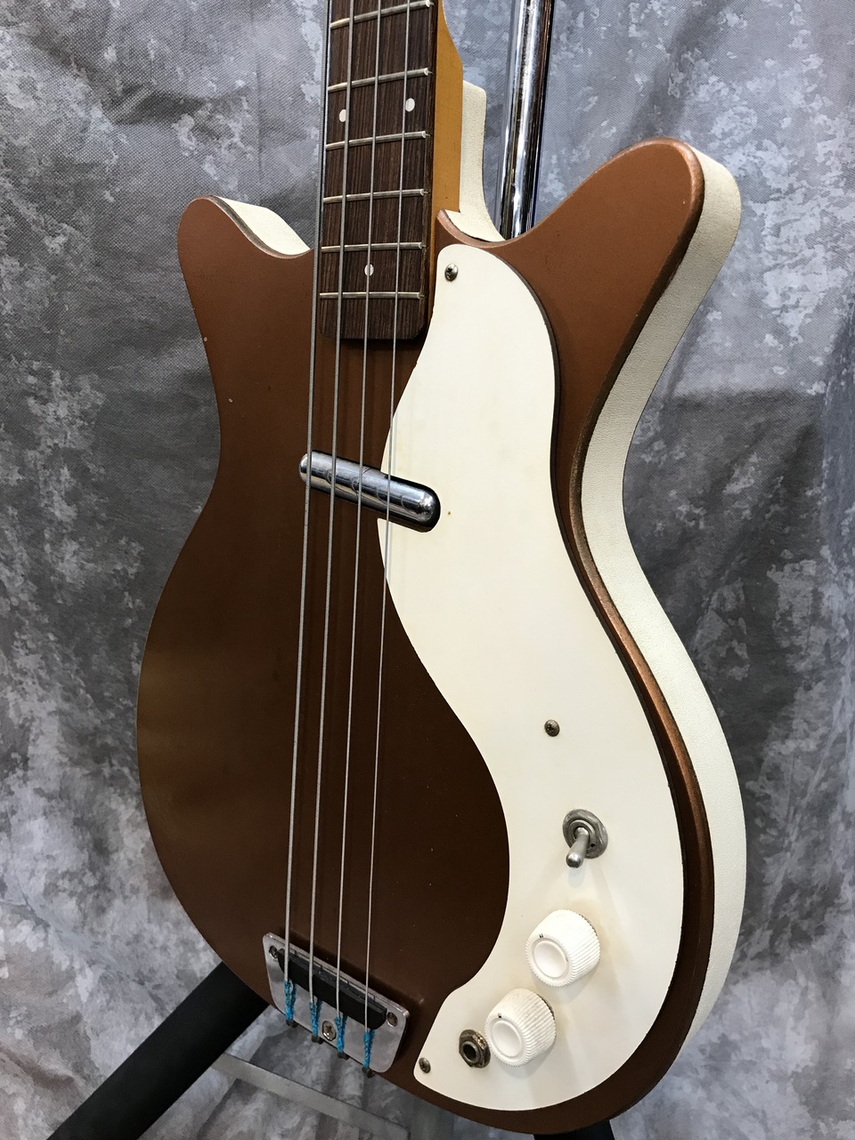 Danelectro 3412 ShortHorn Bass（ビンテージ）【楽器検索デジマート】