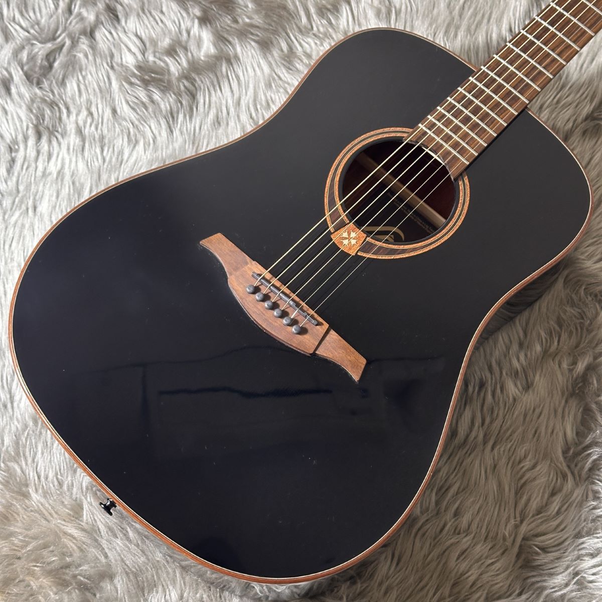 LAG Guitars 【現物写真】T118D BLK アコースティックギターTRAMONTANE