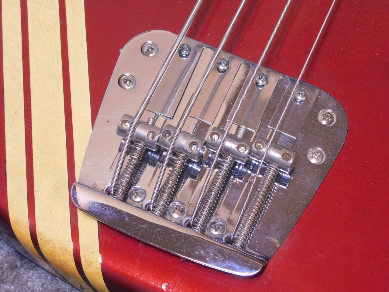 Fender Mustang Bass Competition Red '73（ビンテージ）【楽器検索