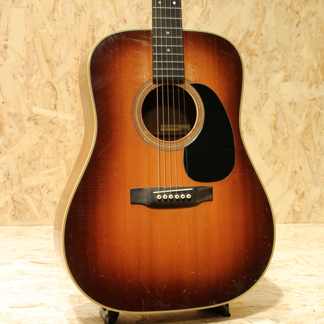 ビンテージ Martin D-28 1975年製 ブラックケース付 ビンテージ Martin D-28 1975年製 ブラックケース付