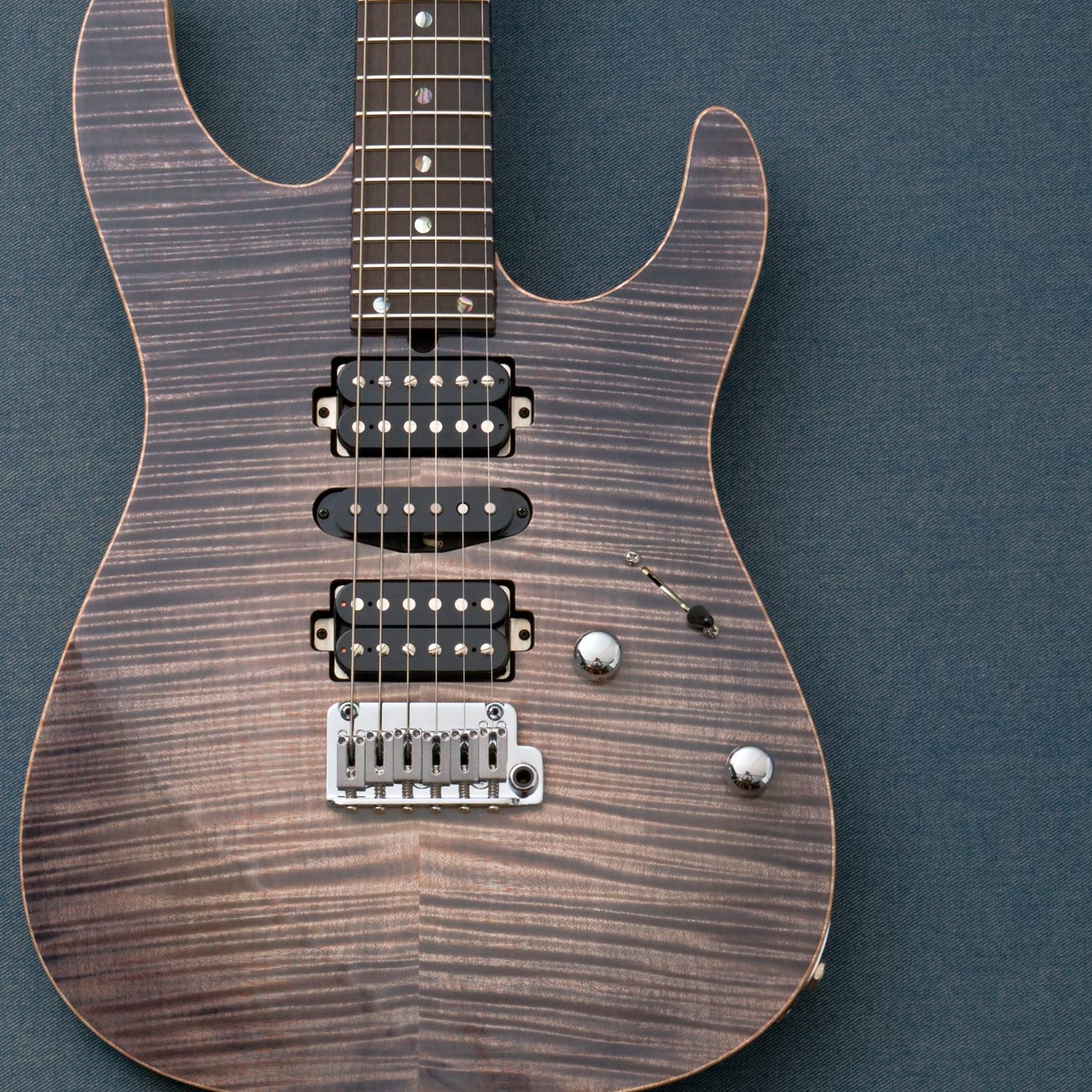 T's Guitars DST Pro 24 5A Flame Maple -Black to Natural Burst
