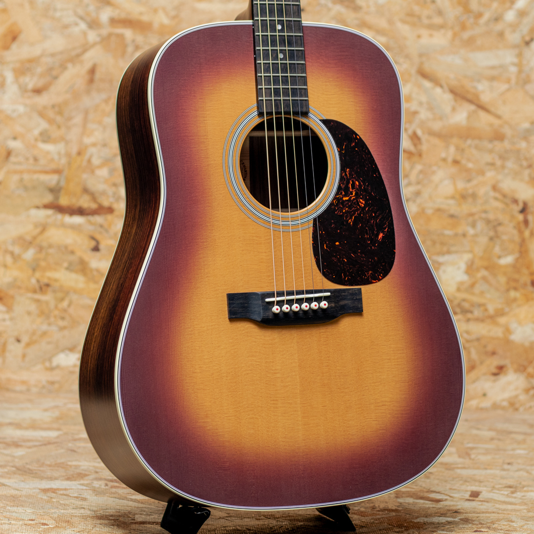 新品　生産完了品　レア　Martin D-28 Satin Amberburst Martin D-28 Satin Amberburst（新品特価）【楽器検索デジマート】