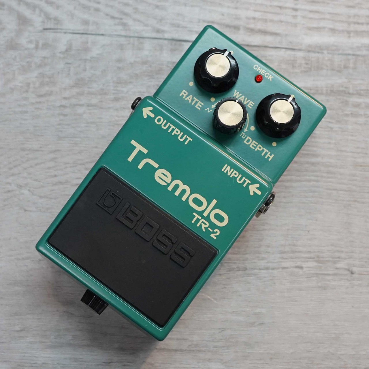 エフェクター14 BOSS TR-2 トレモロ　新品、未使用。 BOSS TR-2 Tremoro エフェクターTR2 ボス 【 イオンモール