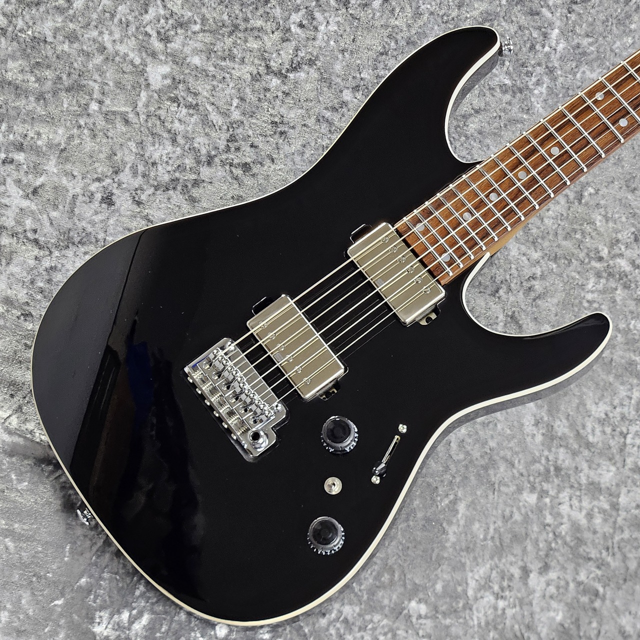 ギター Ibanez AZ42P1-BK Ibanez Premium AZ42P1 Electric Guitar - Black | Sweetwater