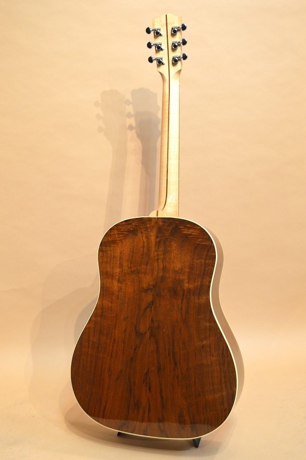 Gibson J-15 2015年製　中古稼働品　ハードケース付属 Gibson J-15 2015年製 中古稼働品 ハードケース付属 ギター