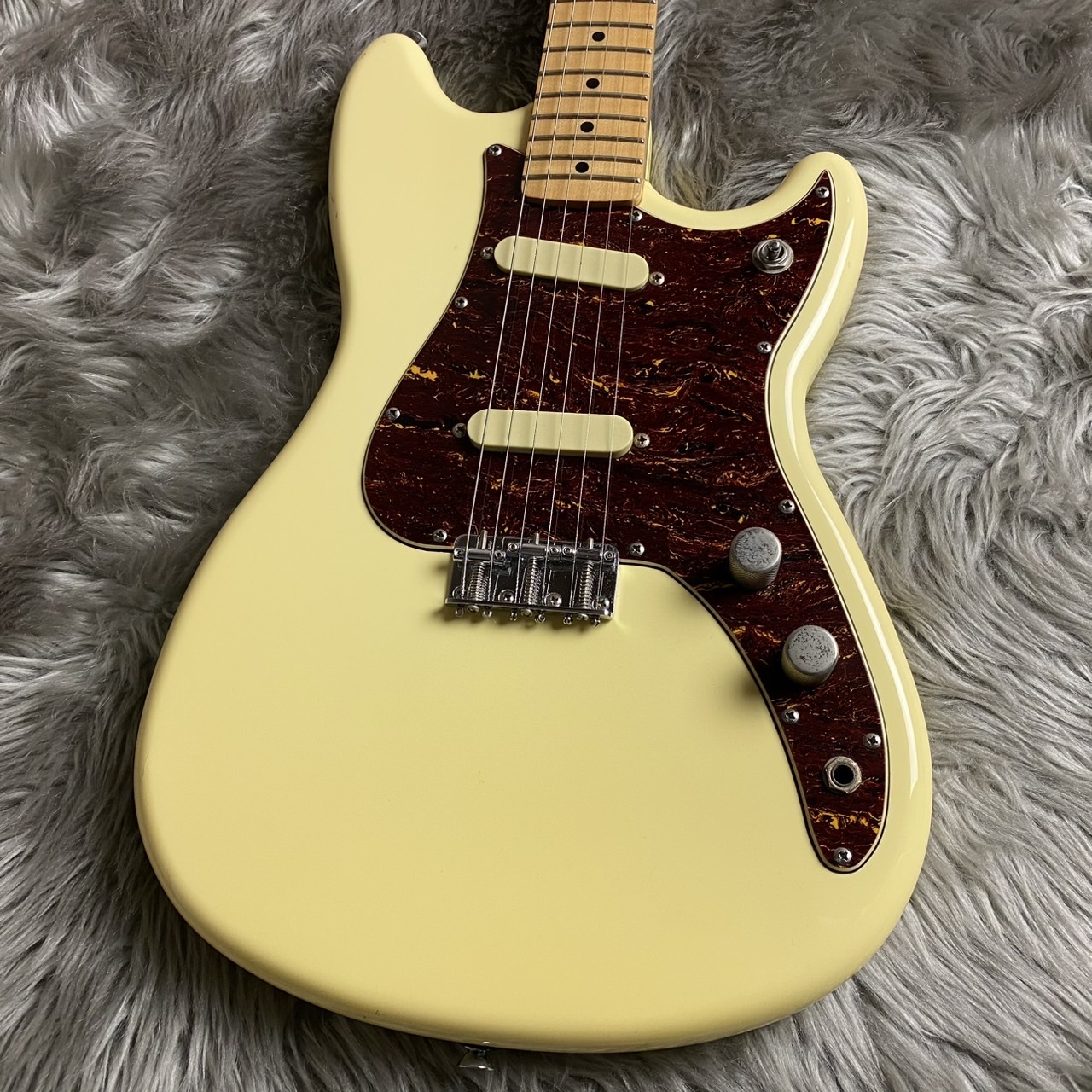 本日限定値下げ　Fender Duo sonic 本日限定値下げ Fender Duo sonic 本日限定値下げ Fender Duo