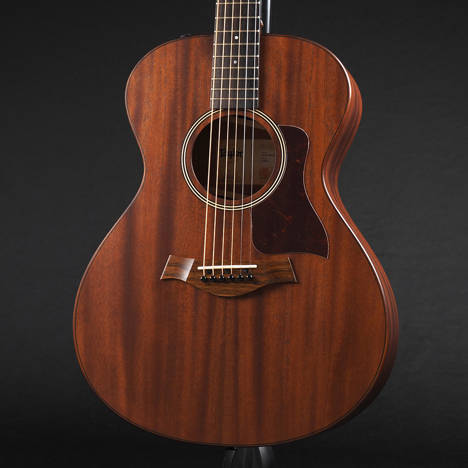 ギター Taylor AD22e Taylor AD22e｜抱えやすいコンパクトボディのモデルが登場