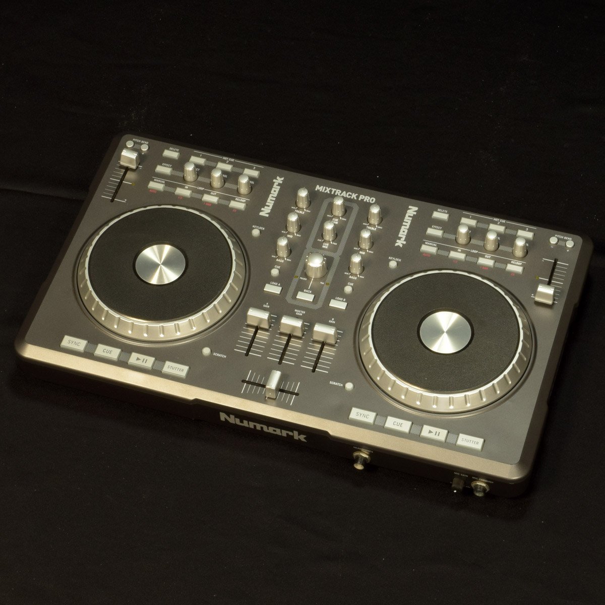 Numark MIXTRACK PRO 本体 中古（箱、USBケーブル有り） Numark MIXTRACK PRO 本体 中古（箱、USBケーブル有り） Numark