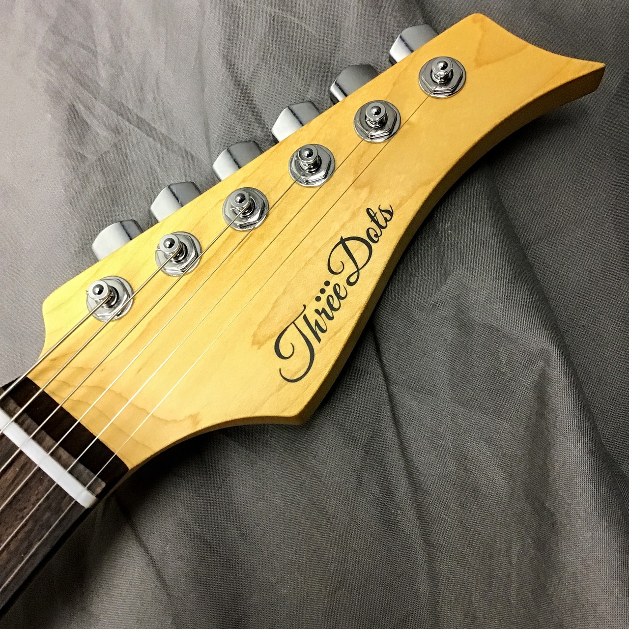 Three Dots Guitars S Model/R / Black（新品/送料無料）【楽器検索 