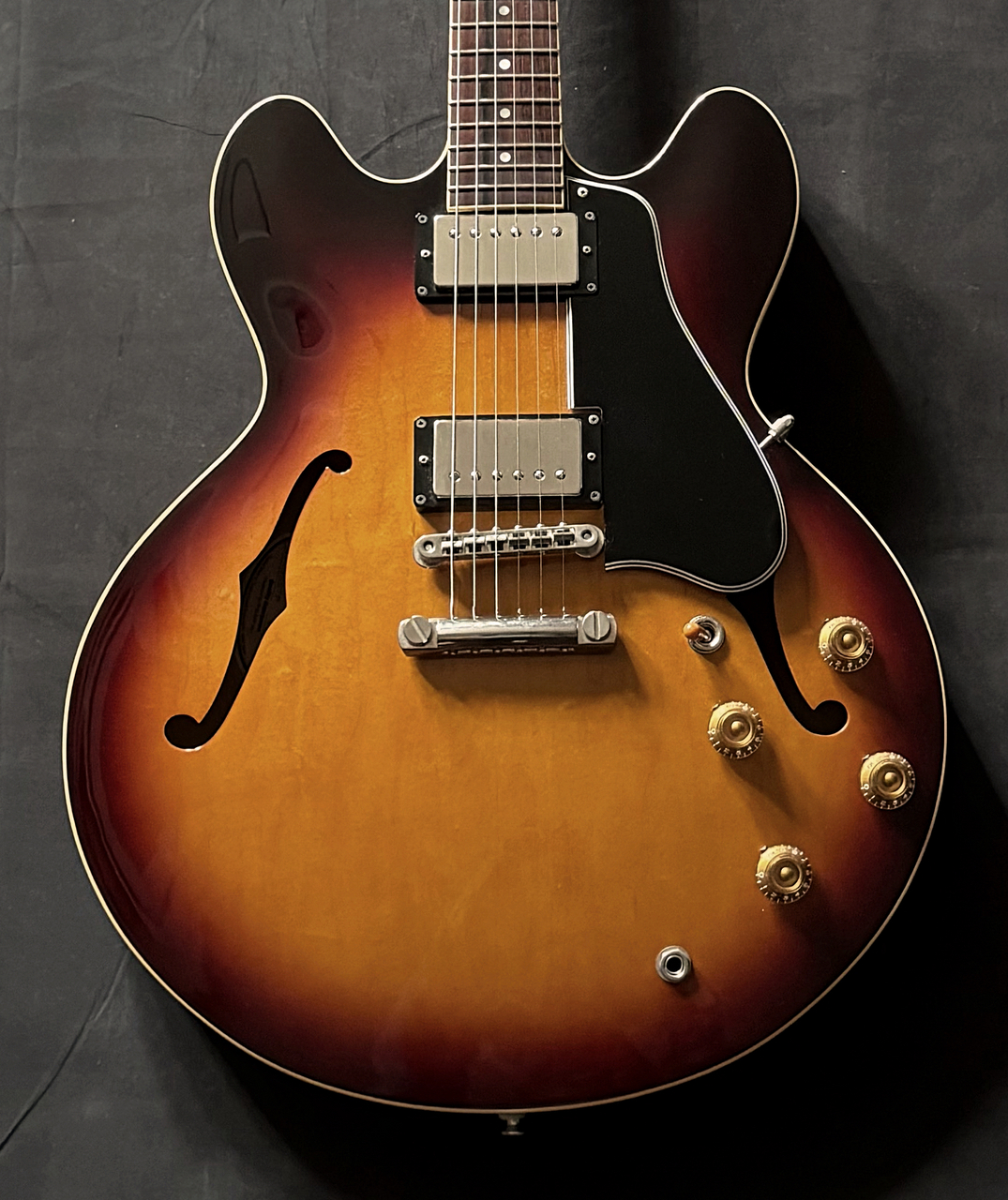 ギター Archtop Tribute AT135STP Archtop Tribute AT135STP（中古）【楽器検索デジマート】