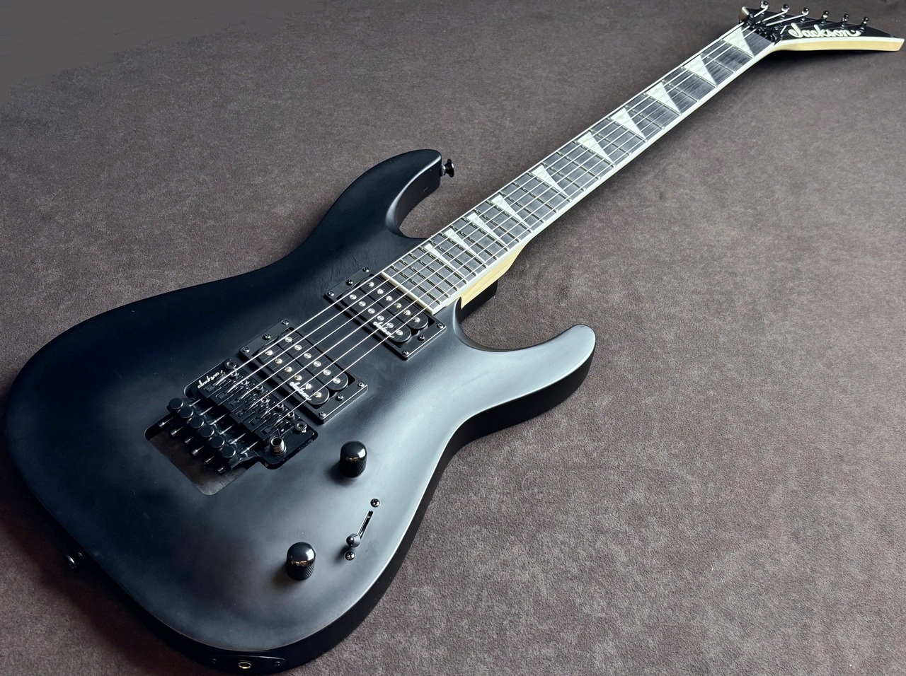 Jackson JS32 DKA Dinky Arch Top Satin Black（中古）【楽器検索