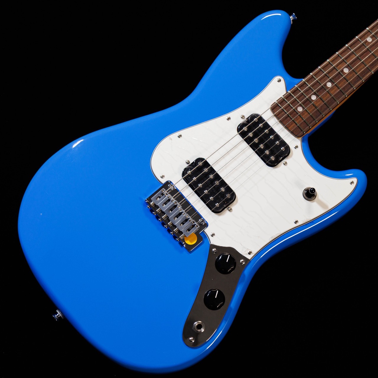 Fender Chilli Beans. Lily Cyclone Rosewood Fingerboard, Lily Blue