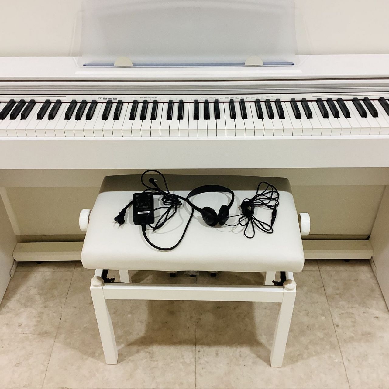 送料込み CASIO PX-770 2017年製ほぼ新品＆未使用L（3）激