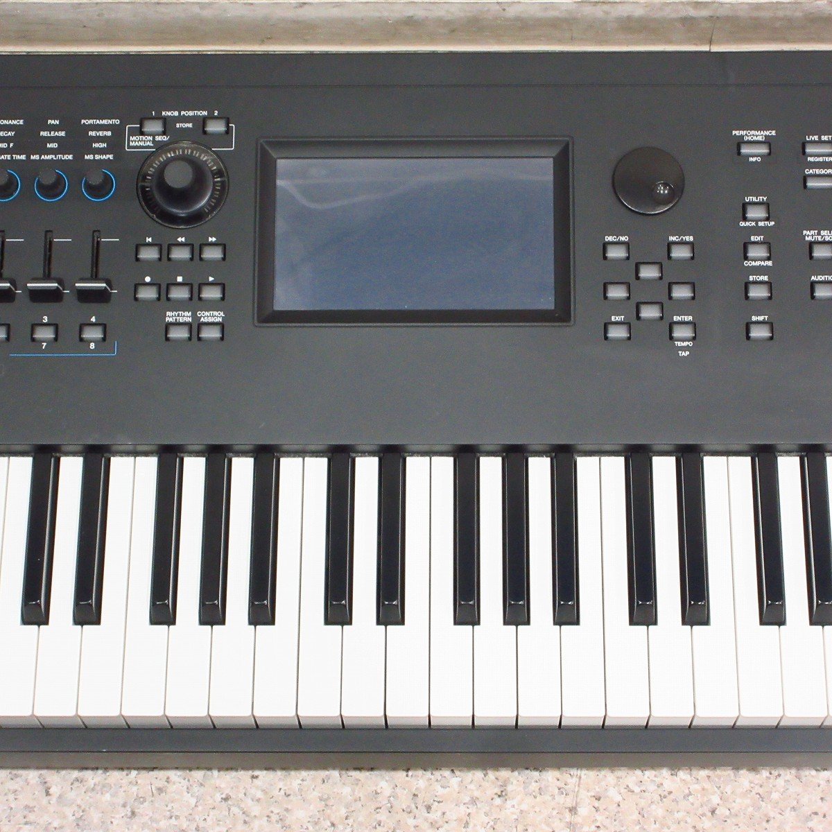 【美品】YAMAHA MODX8 88鍵シンセサイザー 付属品多数 スタンド付 YAMAHA MODX8 