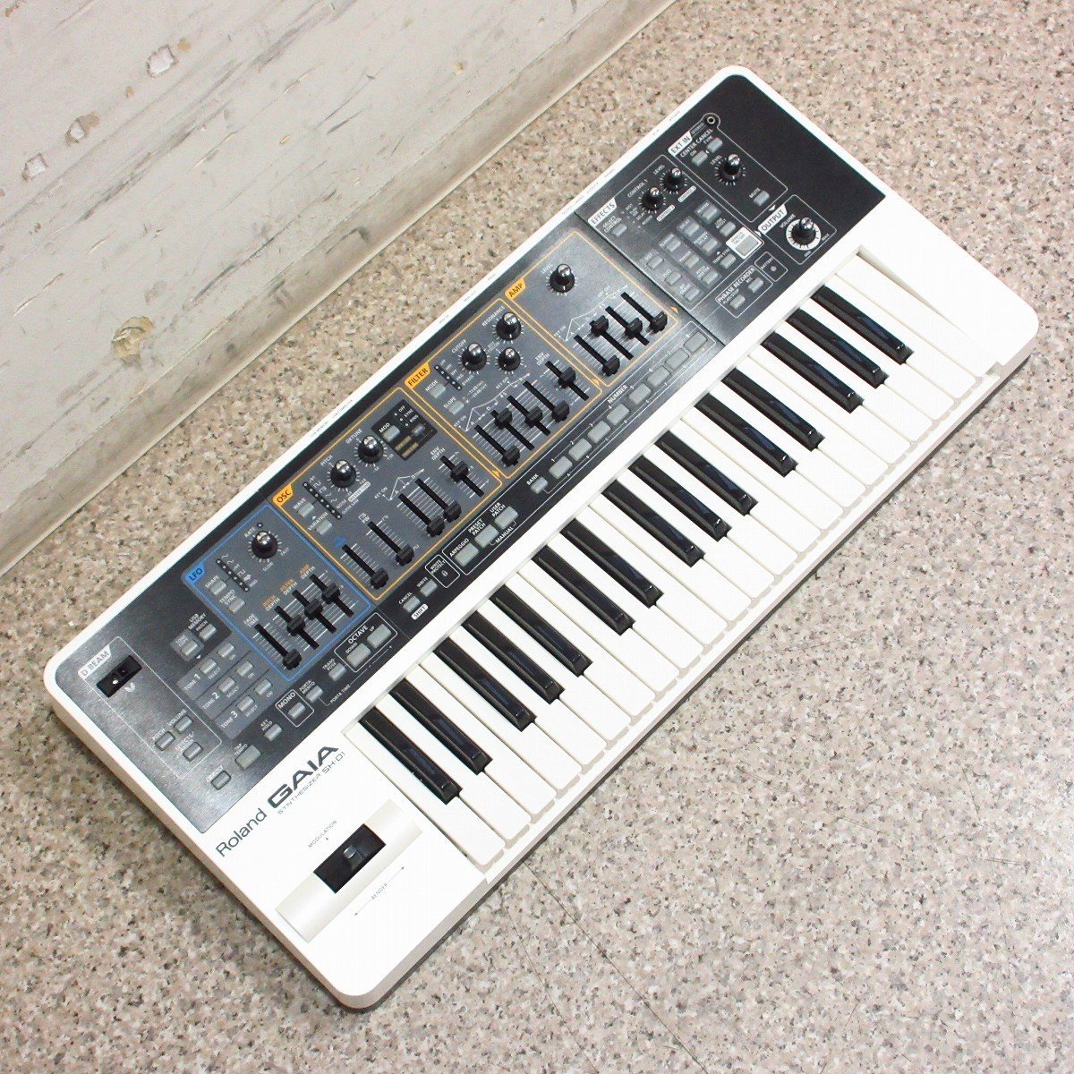Roland SH-01 -GAIA- 