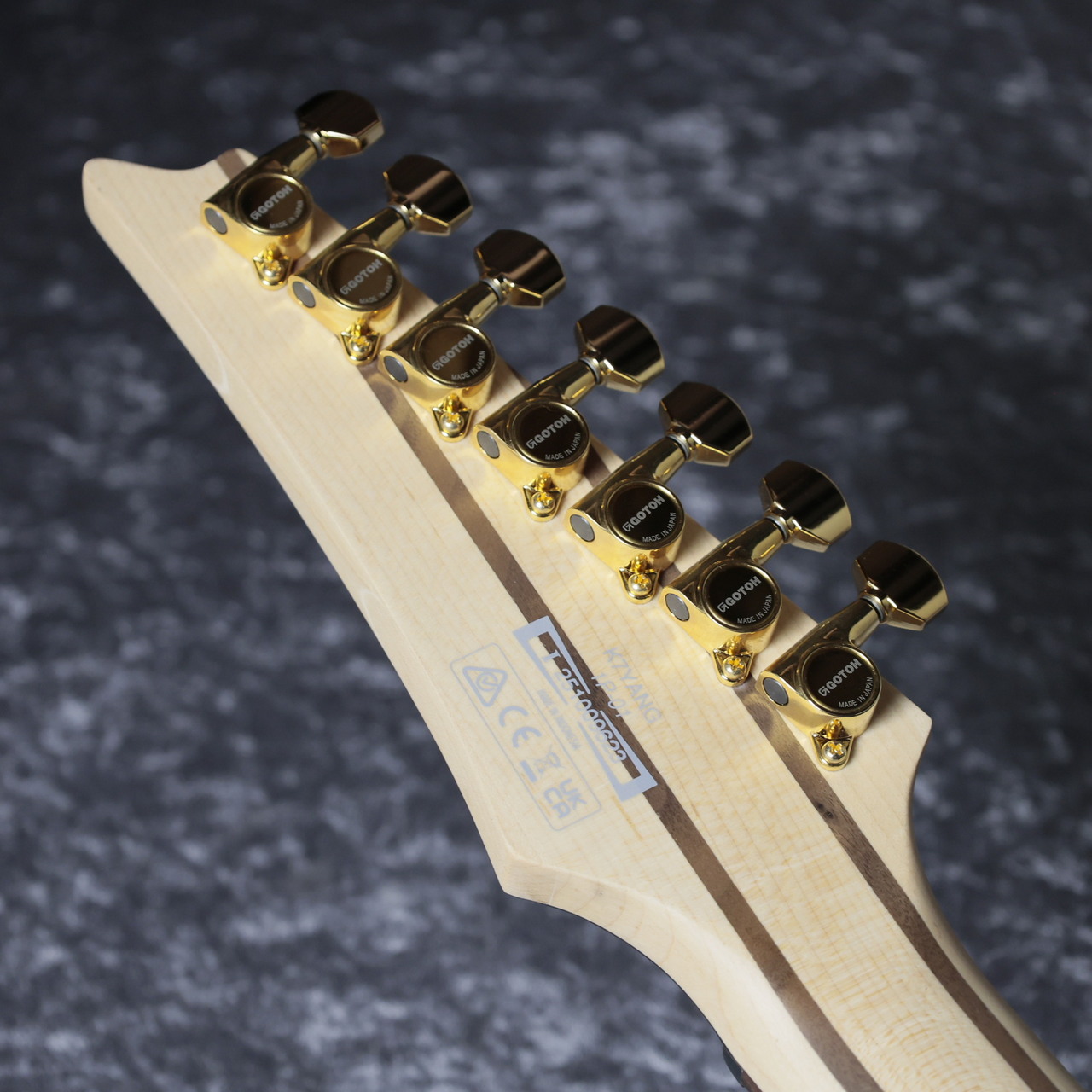 Ibanez K7YANG 【KORN Head Signature Model 】 【7弦】（新品）【楽器