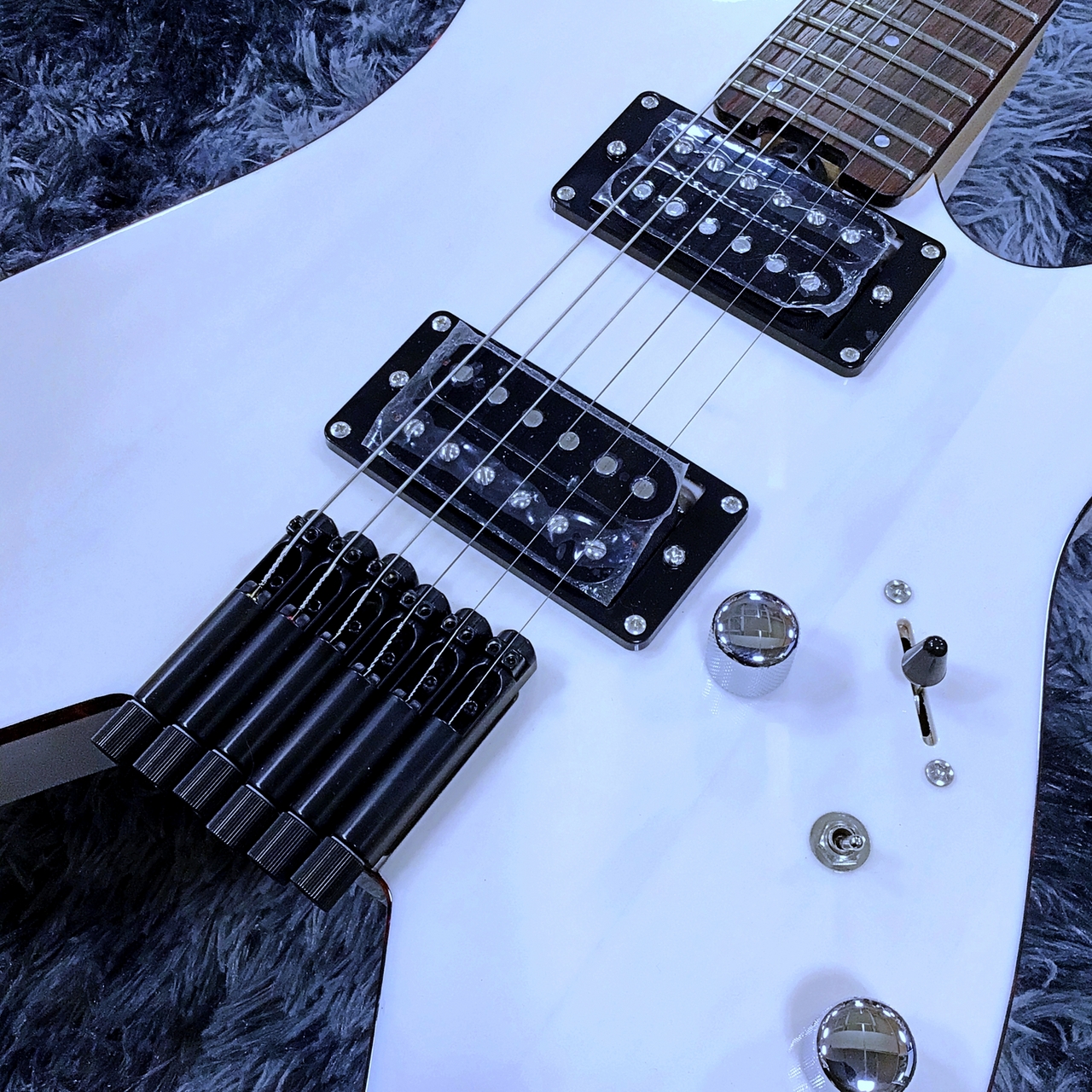SCHECTER ORIENTAL LINEシリーズ ヘッドレスギターOL-NV-HL/STWH