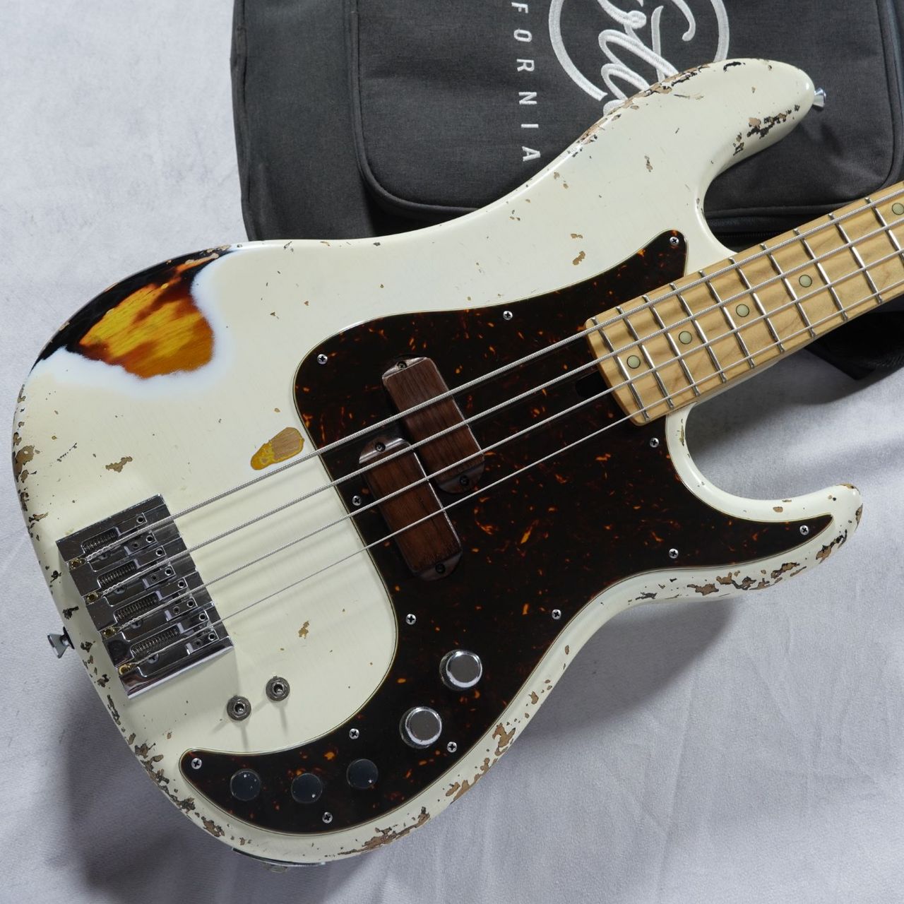 Xotic XP-1T 4st Multilayer Vintage White on 3TS Heavy Aged 4.19kg