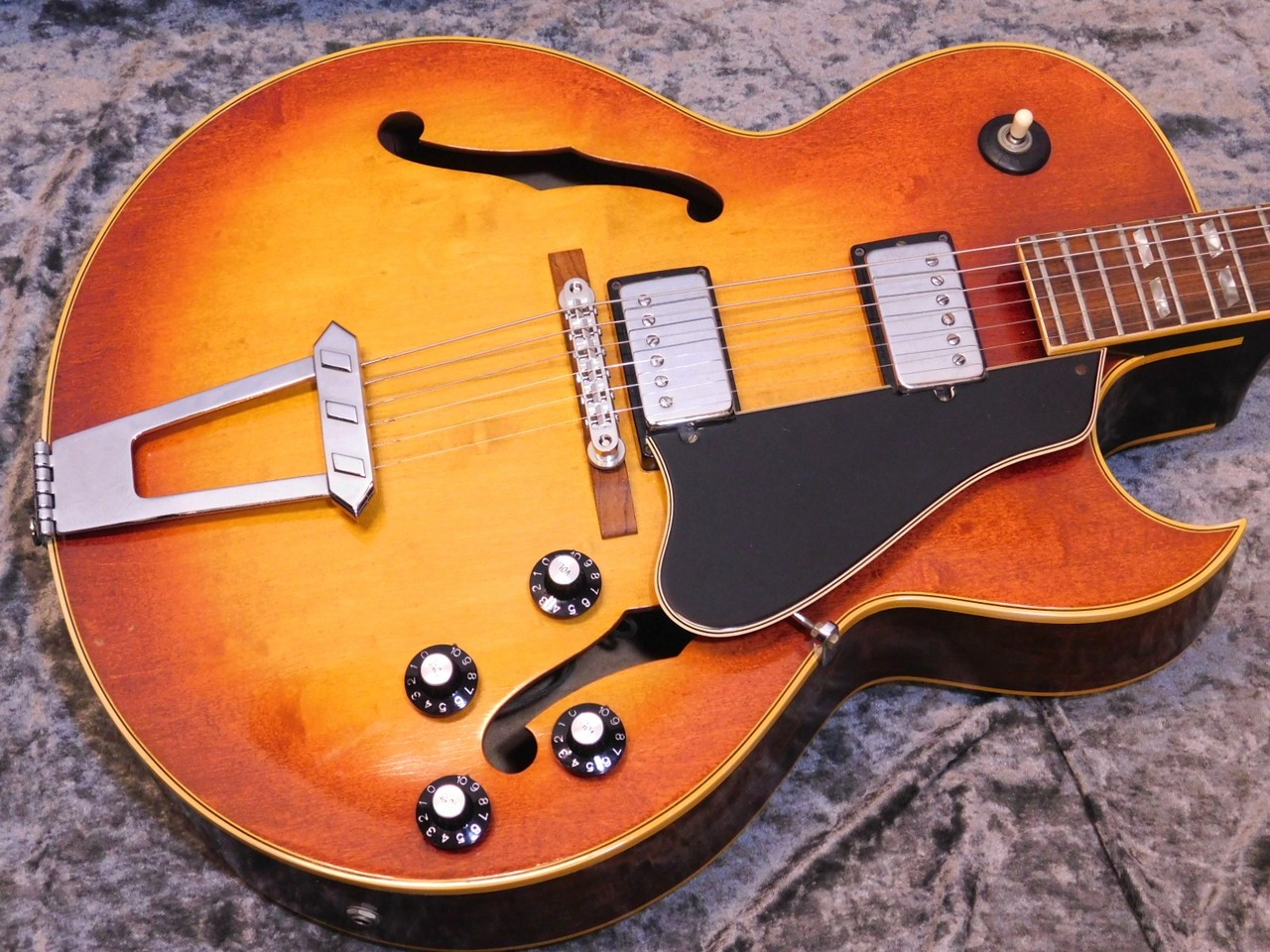 【ヴィンテージ】Gibson ES-175D 1970年前期 マホネック Gibson ES-175D '70（ビンテージ）【楽器検索デジマート】