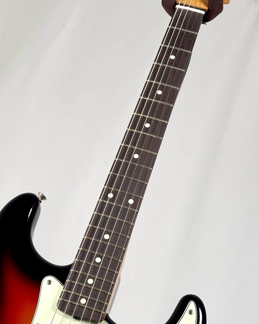 Fender Limited Edition Vintera II Road Worn 60s Stratocaster -3