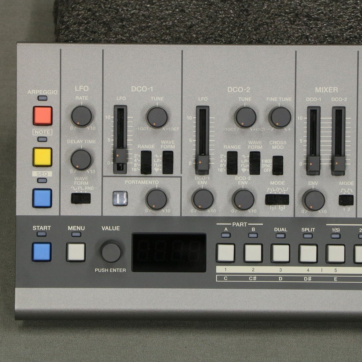 Roland JX-08 【御茶ノ水本店】（中古/送料無料）【楽器検索