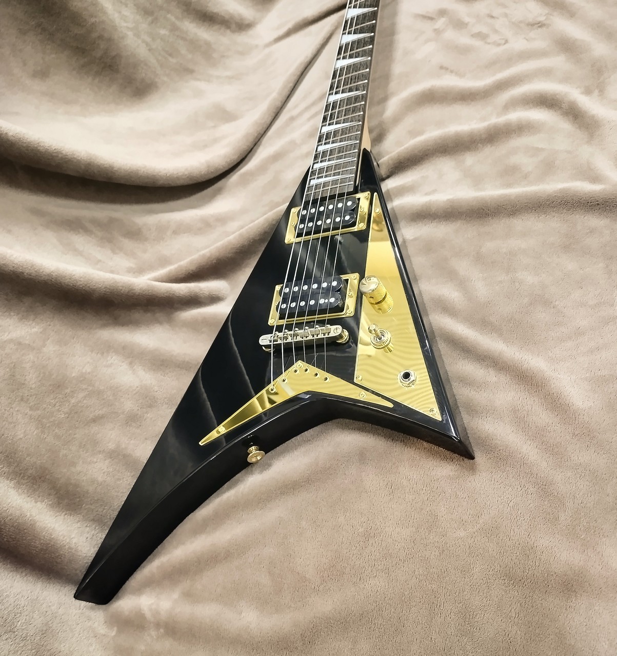 Charvel Randy V 610RR（中古）【楽器検索デジマート】