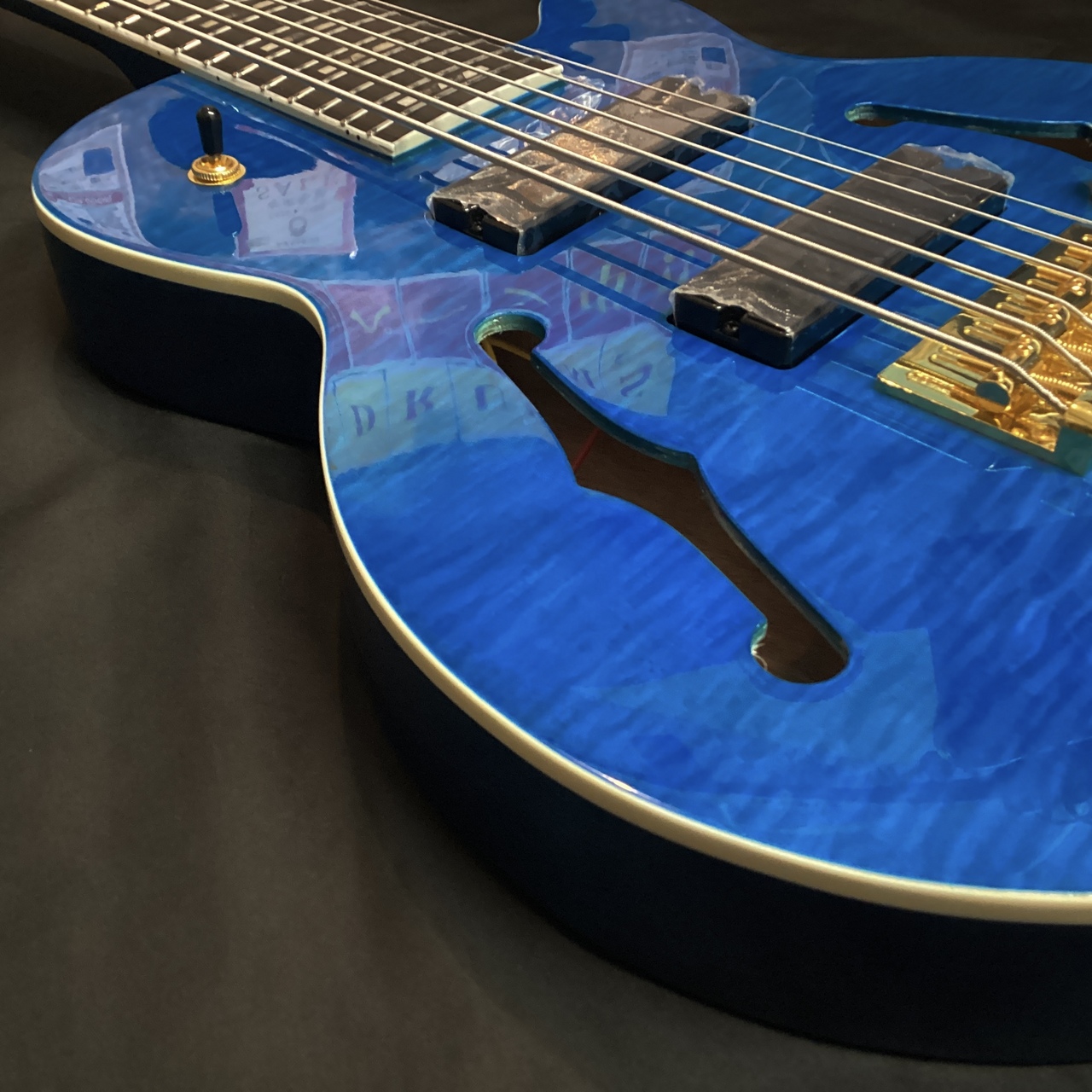 Katamalazoo 6-String Semi-acoustic Bass/Blue (6弦ベース アクティヴ
