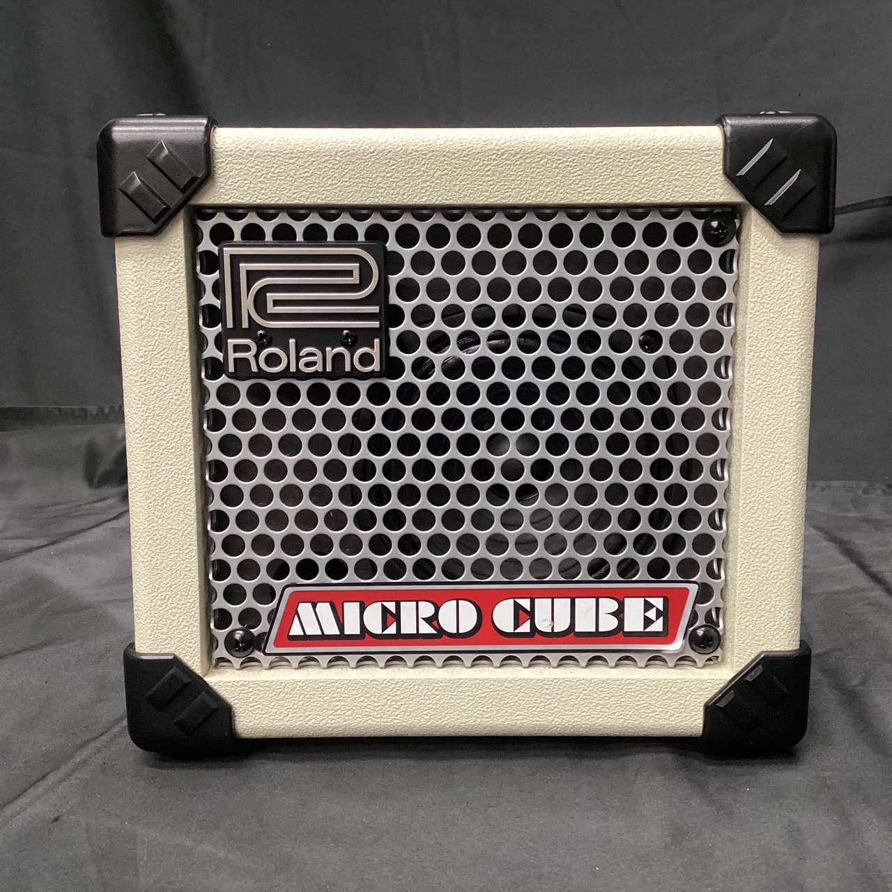 Roland MICRO CUBE / WHT (ローランド マイクロキューブ 小型ギターアンプ)（中古）【楽器検索デジマート】