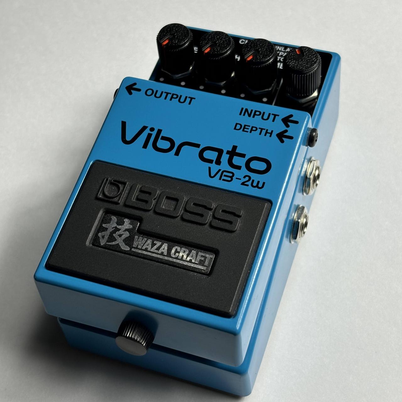 BOSS Vibrato VB-2 （半故障状態）ギターエフェクター
