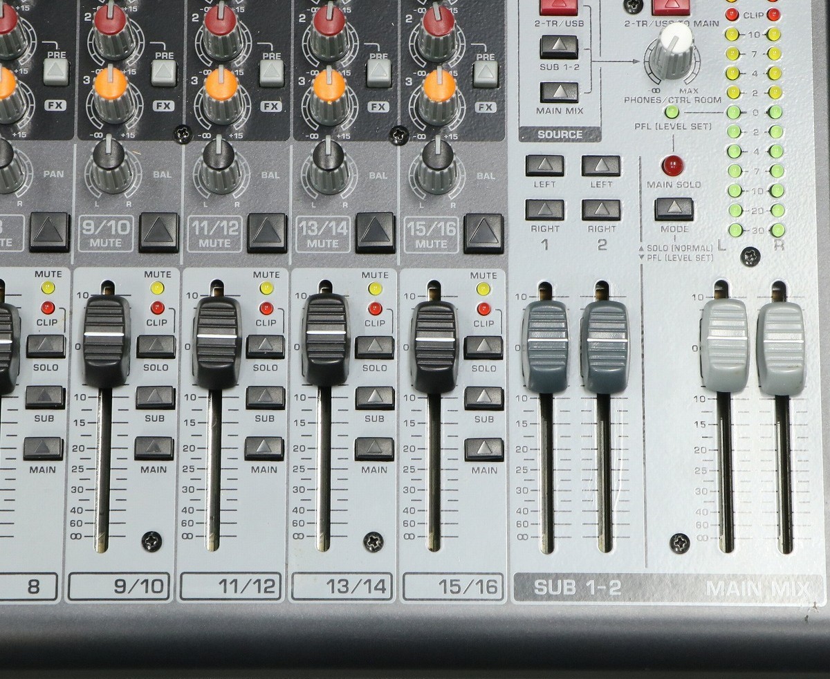 BEHRINGER XENYX-X2222USB 【御茶ノ水本店】（中古）【楽器検索