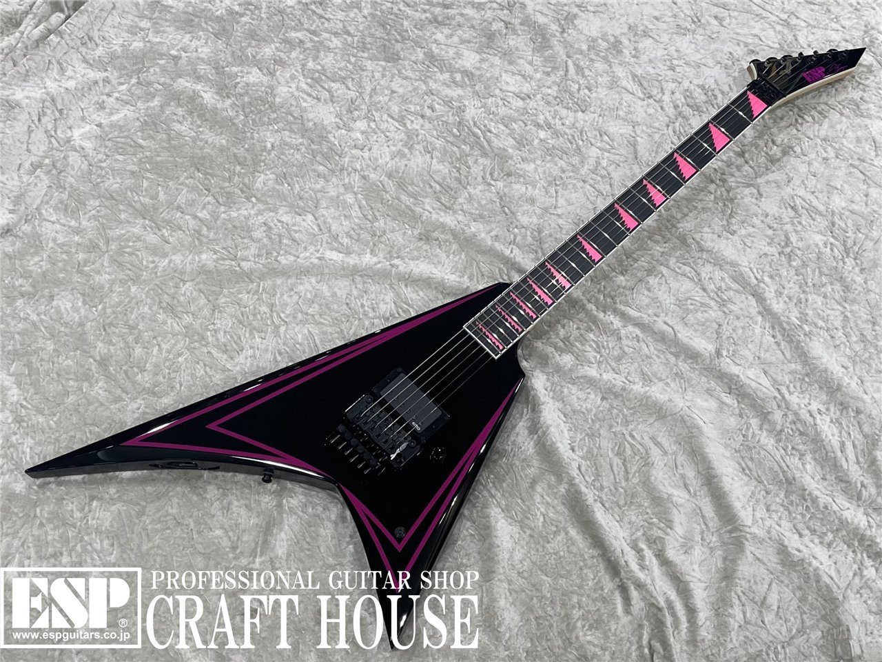 ESP ALEXI PINK SAWTOOTH / Black with Pink Pinstripe