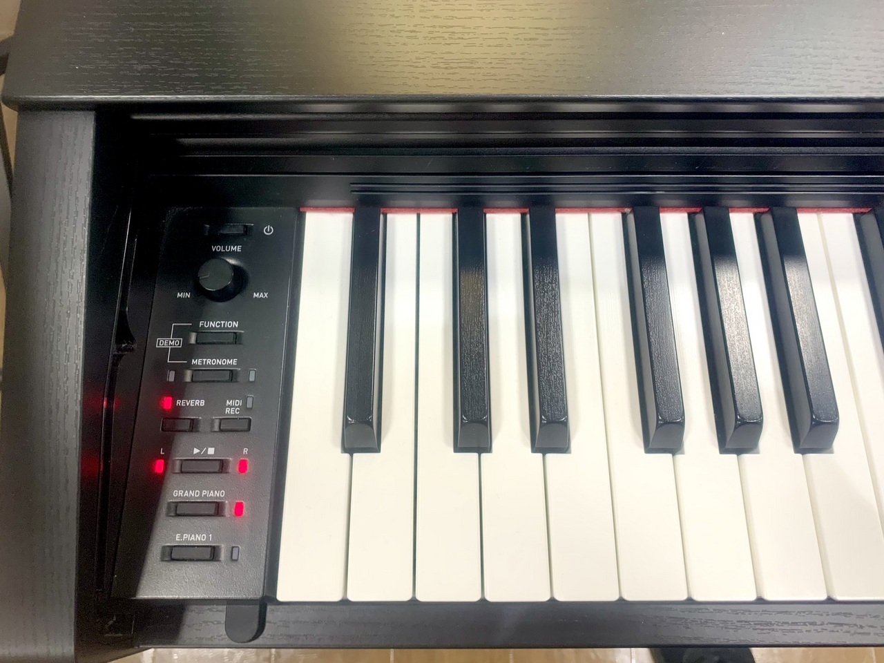 CASIO(カシオ) PX-770-BK(ブラックウッド調) Privia(プリヴィア) 電子ピアノ 88鍵盤 CASIO カシオ 電子ピアノPrivia PX-770 キーボード 88鍵盤