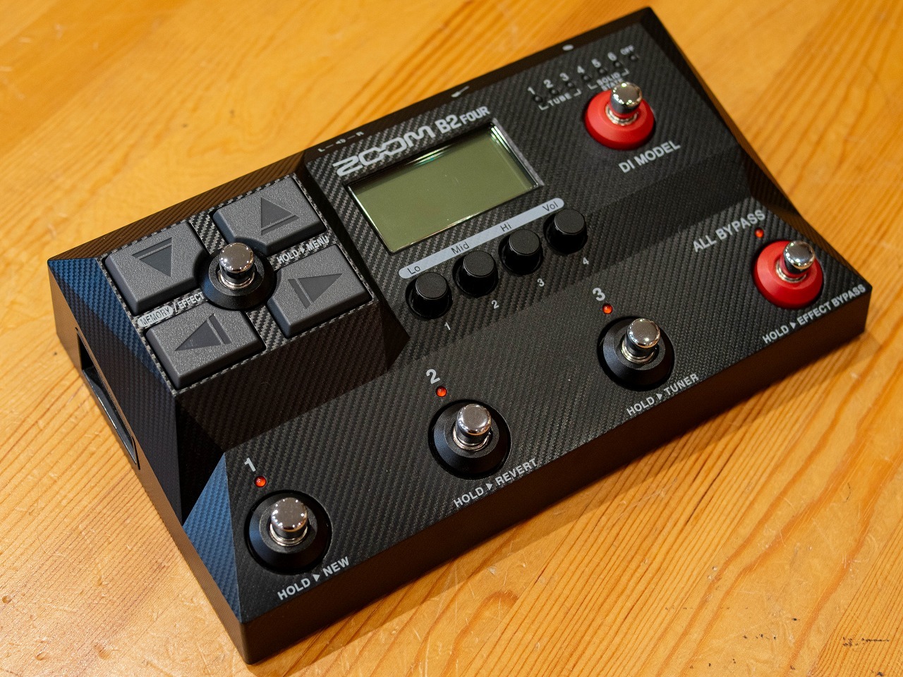 ZOOM B2 FOUR（中古/送料無料）【楽器検索デジマート】