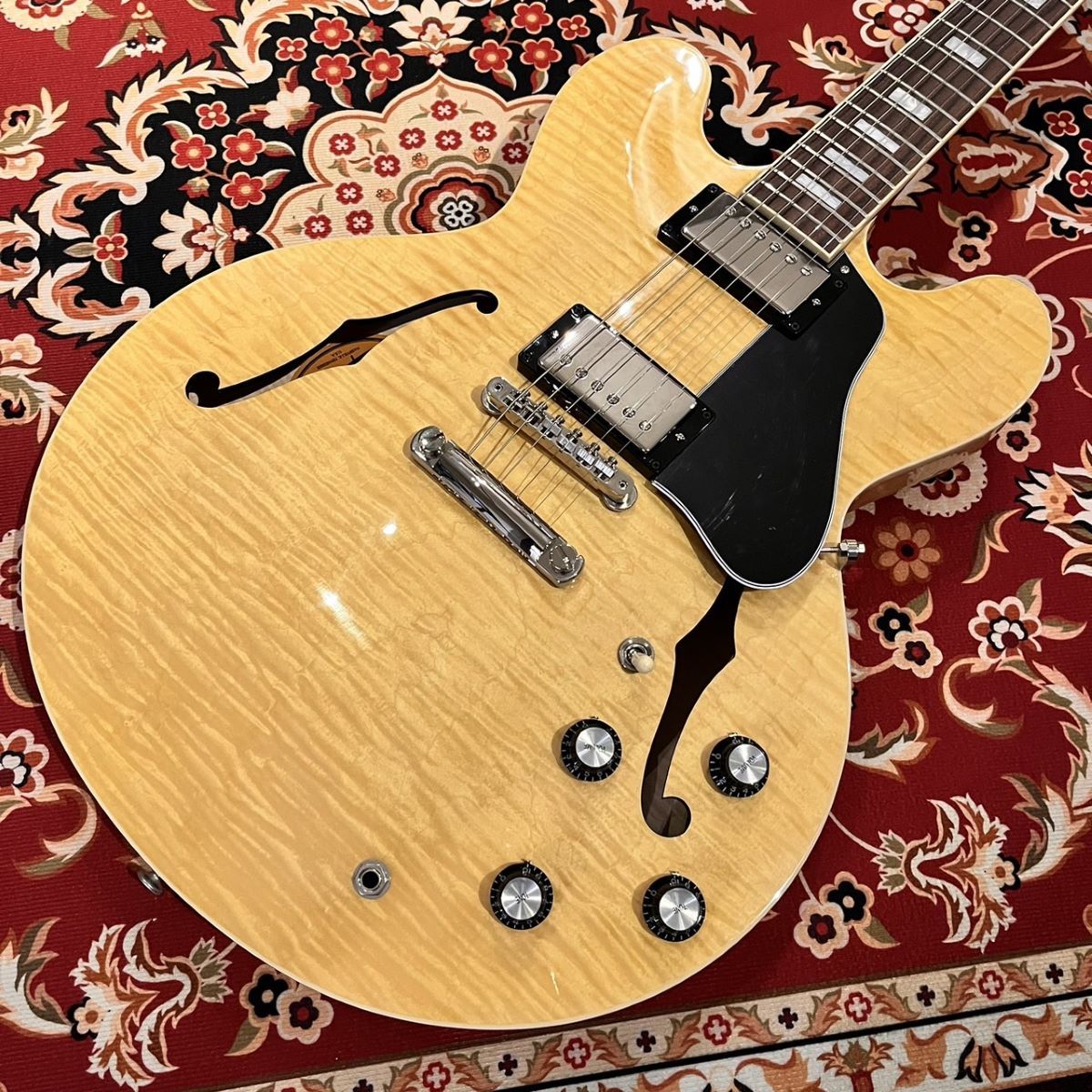 Gibson ES-335 Figured Antique Natural セミアコギター【2024年