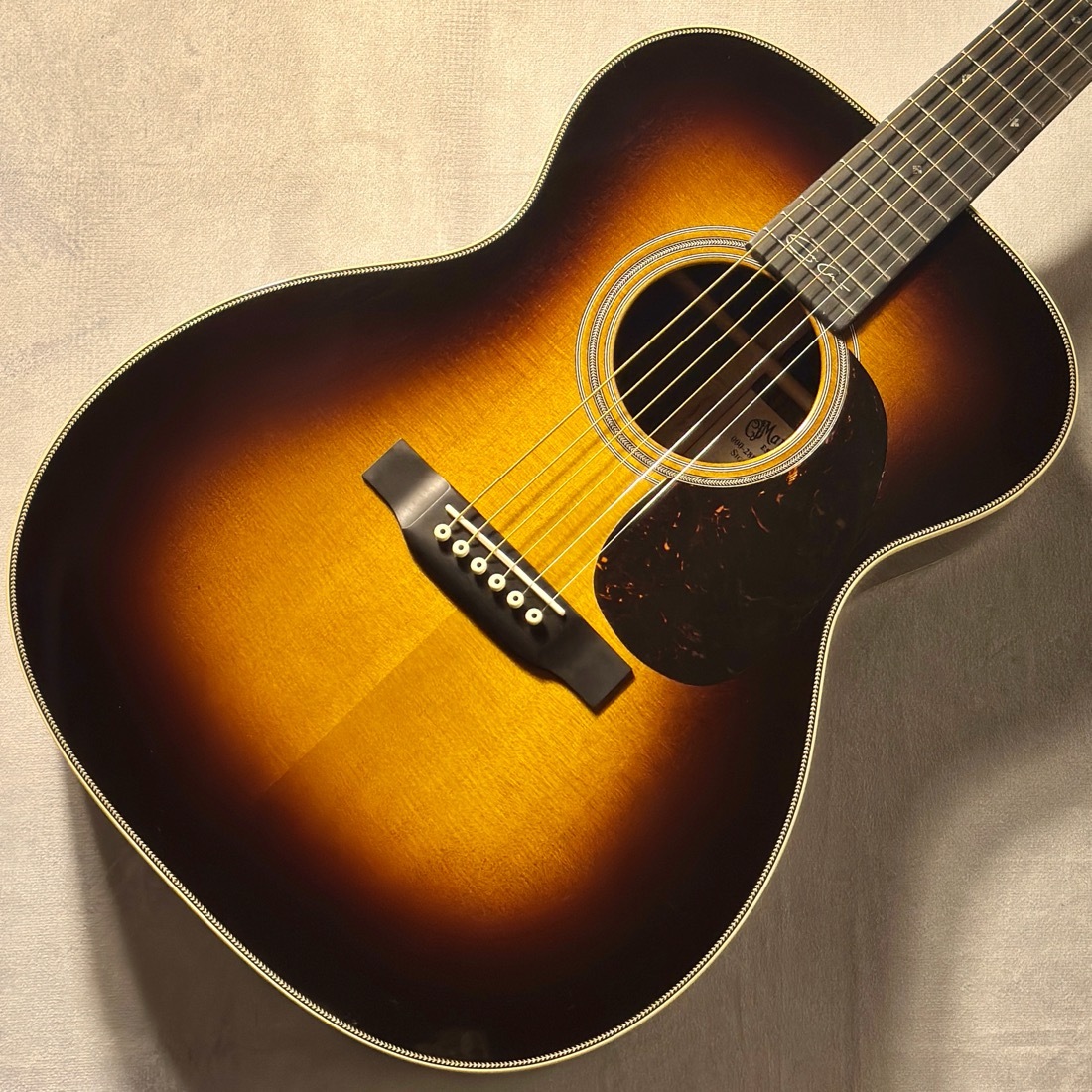 Martin 000-28EC Sunburst シリアルナンバー:2929655【サン