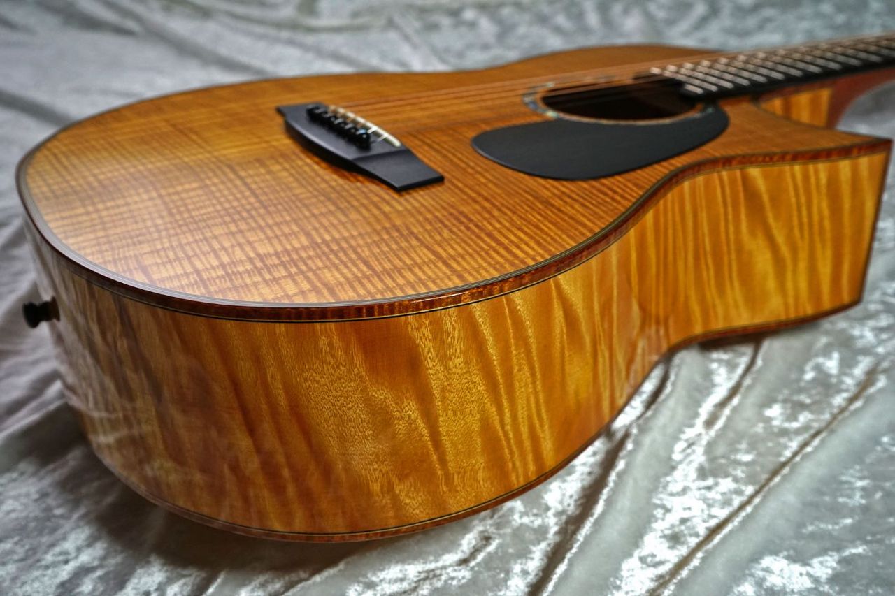 小林一三 Parlor Cutaway-12Fret Joint/桐/楓（新品/送料無料）【楽器